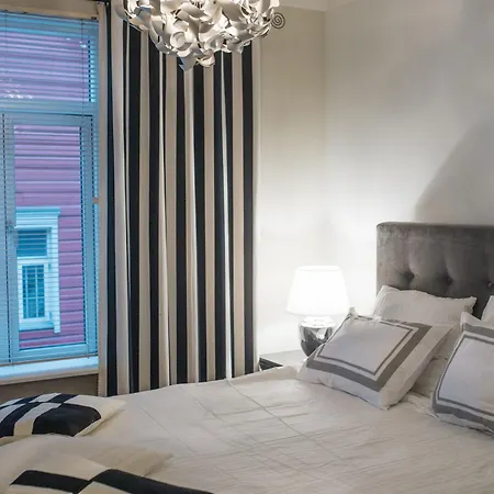 Comfort And Authentic Near Old Town Apartment